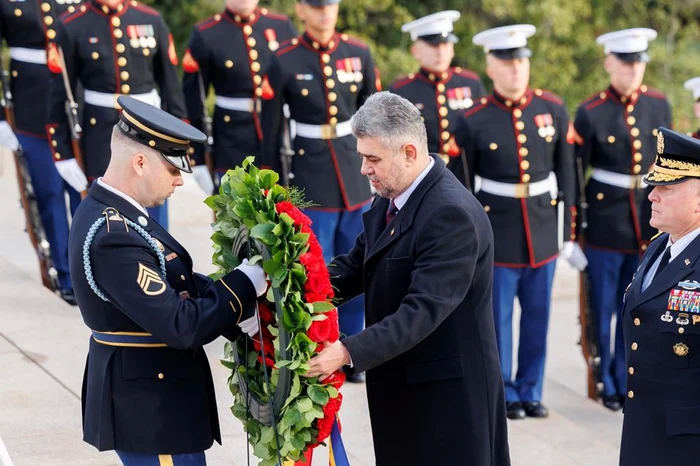 Ciolacu-a-depus-o-coroan-de-flori-la-Cimitirul-Arlington-din-Washington-Ce-mesaj-a-transmis-premierul