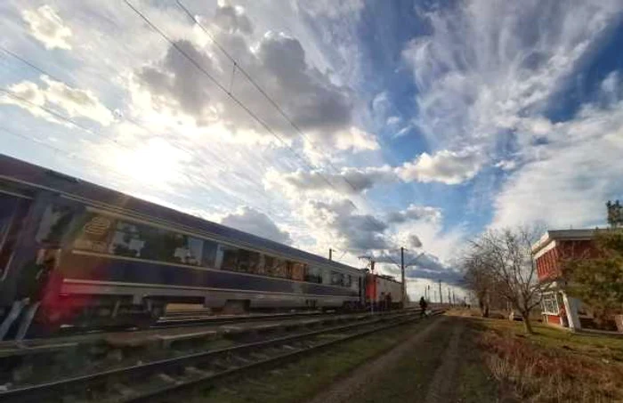 Circulaia-trenurilor-ntre-Buftea-i-Peri-dat-peste-cap-din-cauza-defectrii-unei-garnituri-private