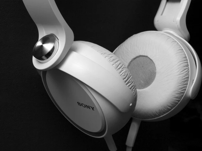 Comparativul-detaliat-al-ctilor-Sony-i-Samsung-alegerea-perfect-pentru-experiena-audio-uluitoare