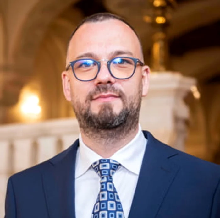 Cosmin-Gabriel-Popp-numit-n-funcia-de-vicepreedinte-al-AEP-Preedintele-a-semnat-decretul