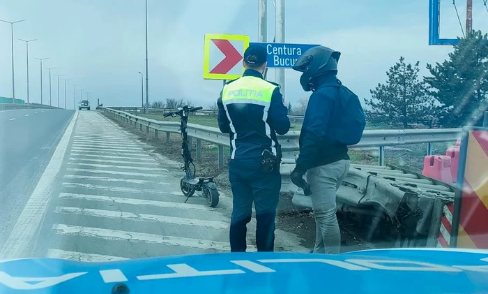 Cu-trotineta-pe-autostrad-plimbarea-nebun-a-unui-romn-Poliia-Romn-Pe-ct-de-interzis-pe-att-de-periculos