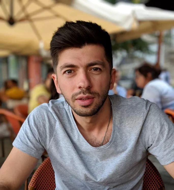 Cum-a-strns-comediantul-Mircea-Bravo-n-doar-o-or-aprecieri-ct-pentru-a-candida-la-preedinie-Seamn-cu-mine