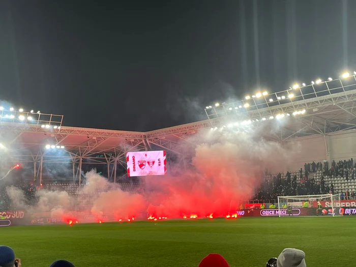 Cum-arat-stadionul-Arcul-de-Triumf-dup-ce-a-fost-distrus-de-huligani-terenul-este-afectat-n-proprorie-de-30-