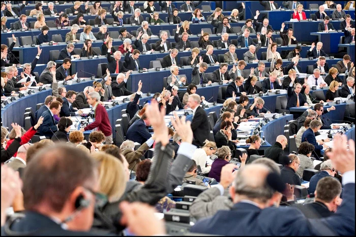 Cum-explic-eurodeputaii-Puterii-opoziia-fa-de-revizuirea-tratatelor-UE-n-varianta-discutat-n-PE