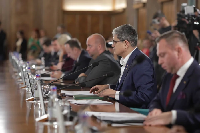 Cum-motiveaz-Guvernul-lipsa-rectificrii-bugetare-i-ce-riscuri-genereaz--ANALIZ