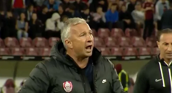 Dan-Petrescu-a-btut-palma-cu-CFR-Cluj-anse-mari-s-stea-pe-banc-la-derby-ul-cu-FCSB