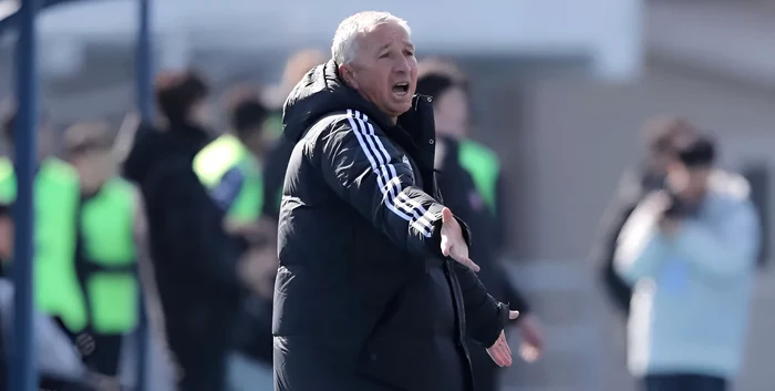 Dan-Petrescu-aventur-ncheiat-ruinos-n-Coreea-de-Sud-Anunul-asiaticilor-ajuni-pe-ultimul-loc