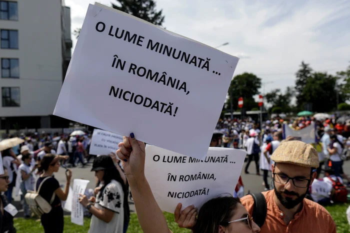 Dasclii-au-rbufnit-dup-anunul-creterilor-salariale-Dac-ai-un-venit-de-peste-8000-lei-ciuciu-vouchere-de-vacan
