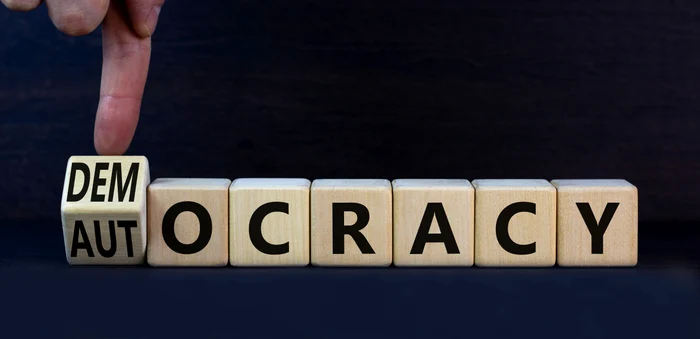 Declinul-democraiei-la-nivel-global-Cea-mai-lung-recesiune-democratic
