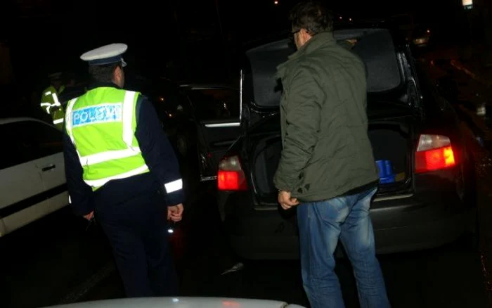 Dosar-penal-pentru-fiul-milionarului-din-Brila-prins-conducnd-but-i-drogat-Avea-o-adevrat-avere-n-portbagaj