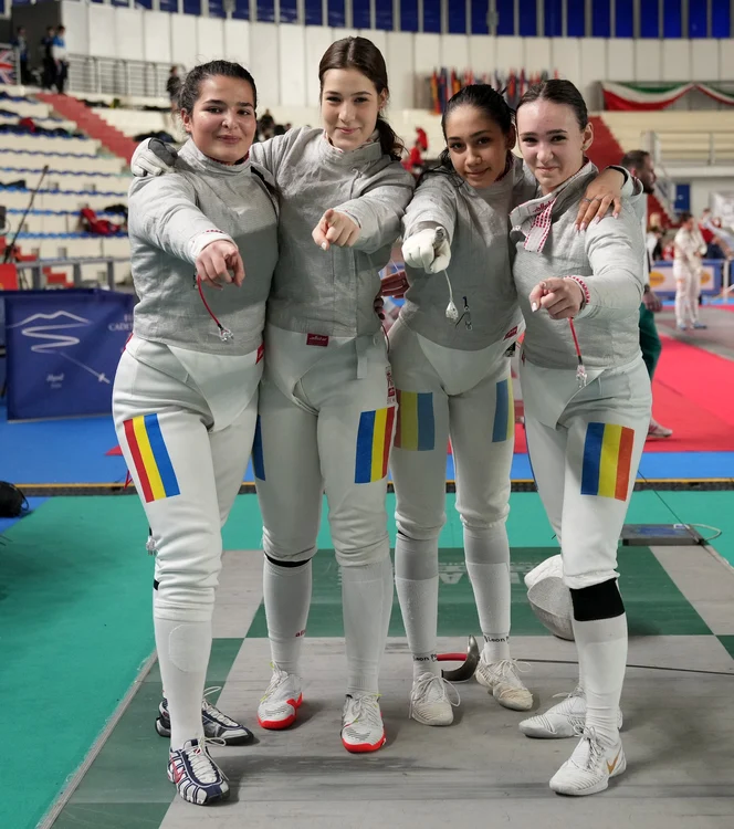 Echipa-de-feminin-de-scrim-a-Romniei-clasat-pe-locul-5-la-Europenele-de-cadei