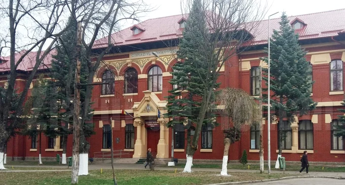 Elev-umilit-de-un-profesor-n-Neam-Copilul-de-9-ani-a-leinat-dup-ce-a-fost-pus-s-stea-n-picioare-cu-spatele-la-colegi-
