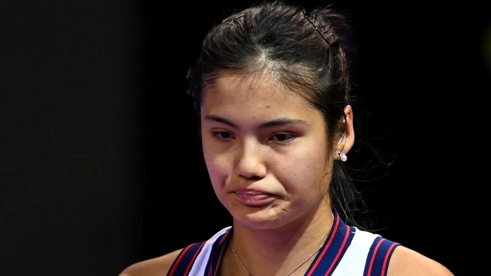 Emma-Rducanu-suferina-continu-Meci-de-comar-pentru-britanica-la-Australian-Open