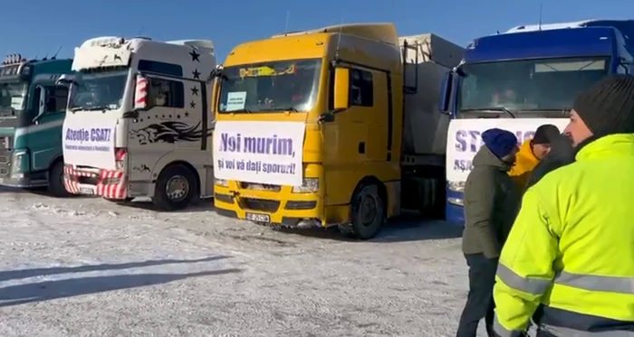 Fermieri-din-mai-multe-organizaii-agricole-la-protestul-spontan-din-Capital-Traficul-blocat-la-intrarea-n-DN-Centura-Bucureti-