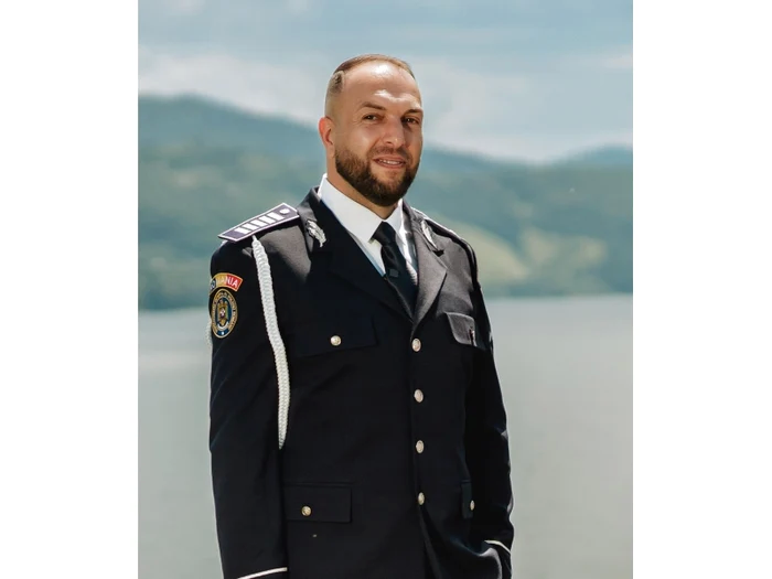 Festivitile-de-Ziua-Poliiei-Romne-anulate-la-Neam-Un-poliist-s-a-mpucat-n-cap