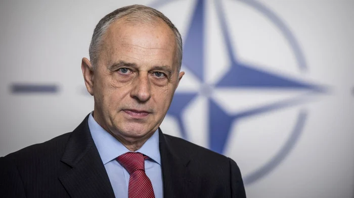 Geoan-Sunt-convins-c-i-generaiile-viitoare-vor-duce-cu-mndrie-steagul-romnesc-la-sediul-NATO-din-Bruxelles