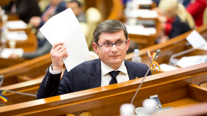Grosu-R-Moldova-are-curajul-s-le-spun-bandiilor-i-Federaiei-Ruse-s-nu-ncerce-s-compromit-procesul-electoral