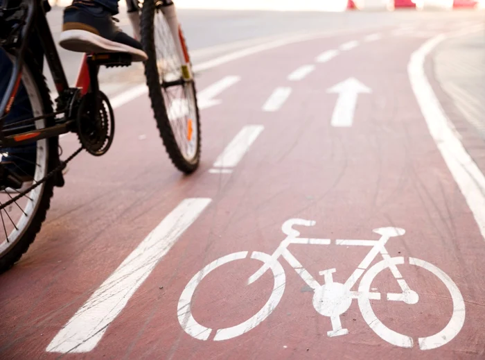 Judeul-cu-infrastructura-ecologic-n-dezvoltare-Va-avea-staii-de-ncrcare-electric-i-trasee-pentru-biciclete-