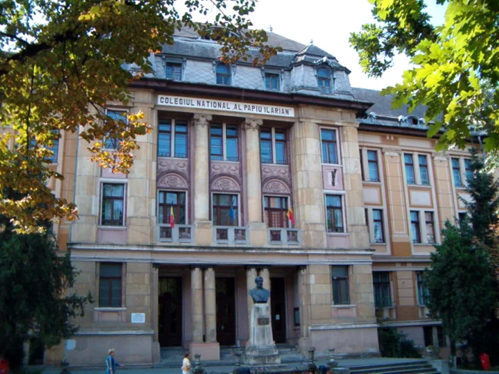 Liceanul-care-i-a-btut-diriginta-a-fost-exmatriculat-de-la-Colegiul-Naional-Alexandru-Papiu-Ilarian