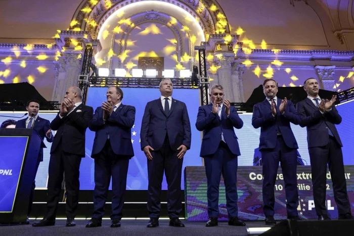 Liderii-PNL-au-decis-s-adopte-legea-privind-creterea-salariilor-angajailor-CNAS-Ce-se-ntmpl-cu-profesorii