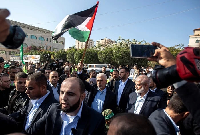 Liderul-Hamas-din-Fia-Gaza-s-ar-fi-mbolnvit-Israelul-neag-relatri-precum-c-ar-fi-fugit-n-Egipt-mpreun-cu-o-parte-din-ostatici
