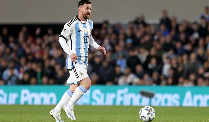 Lionel-Messi-desemnat-Sportivul-anului-de-revista-Times-Este-primul-sportiv-din-afara-Statelor-Unite-onorat-cu-acest-titlu