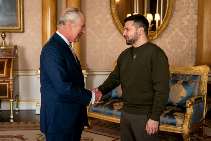 Londra-ofer-Ucrainei-fonduri-pentru-a-se-aproviziona-cu-muniii-Regele-Charles-laud-fora-poporului