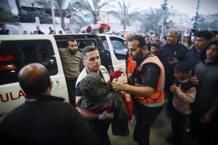 Lupte-crncene-n-sudul-Fiei-Gaza-Oraul-Khan-Yunes-este-sub-asediu-populaia-fuge-disperat-din-calea-focului-Suntem-fiine-umane