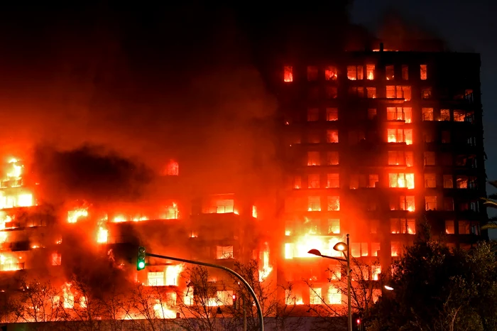MAE-a-confirmat-decesul-celor-2-romnce-mam-i-fiic-n-incendiul-devastator-din-Valencia