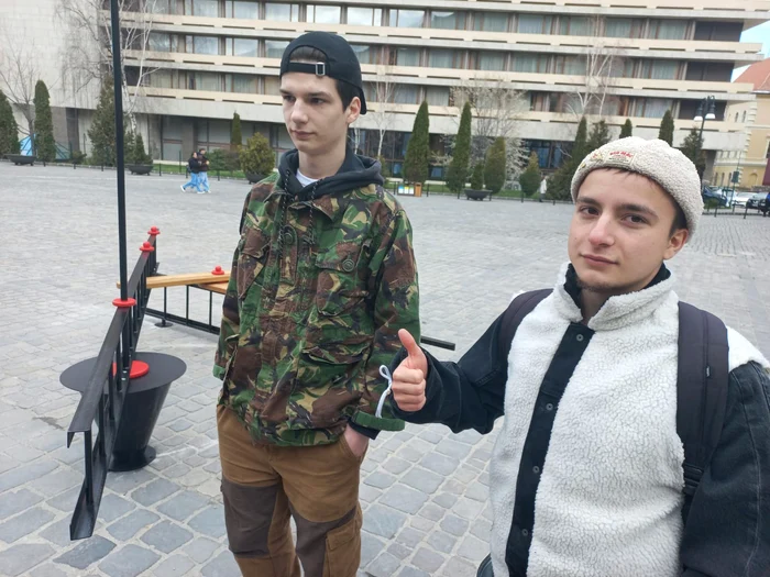 Mobilier-urban-realizat-de-elevi-pentru-ei-n-Centrul-Istoric-al-Braovului-Ce-aduce-inedit