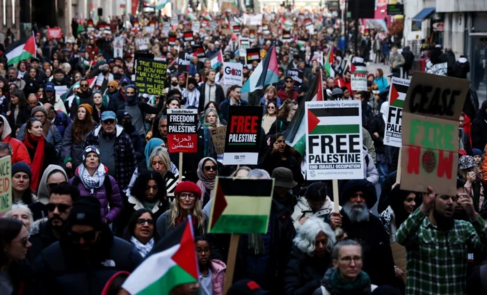 Nou-poliiti-au-fost-rnii-de-radicalii-de-dreapta-n-timpul-protestelor-de-la-Londra