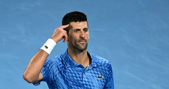 Novak-Djokovici-triumfal-la-Australian-Open-Scos-din-mini-de-Fritz-care-a-salvat-primele-15-mingi-de-break