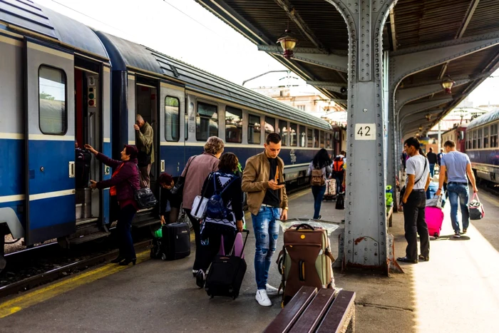 Numrul-de-pasageri-care-au-mers-cu-trenul-a-crescut-cu-79-n-primele-9-luni-din-2023