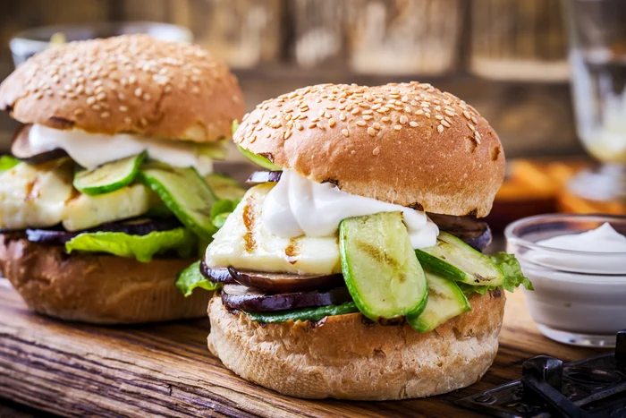 O-iluzie-demascat-pizza-burgerii-sau-sendviurile-vegane-din-meniurile-restaurantelor-fast-food-nu-sunt-mai-sntoase-dect-cele-pe-baz-de-carne-