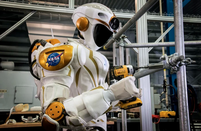 O-nou-generaie-de-roboi-umanoizi-destinai-explorrii-spaiului-construii-de-NASA