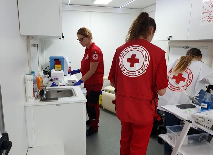 O-prim-echip-medical-a-Crucii-Roii-a-intrat-n-Gaza-de-la-nceputul-conflictului