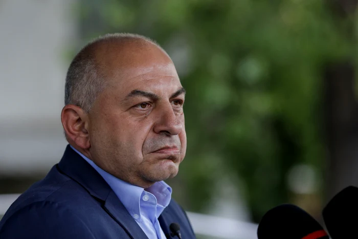 Ordonana-Crstoiu-Cum-schimb-legea-scandalul-de-incompatibilitate-n-care-e-implicat-candidatul-Coaliiei-la-PMB