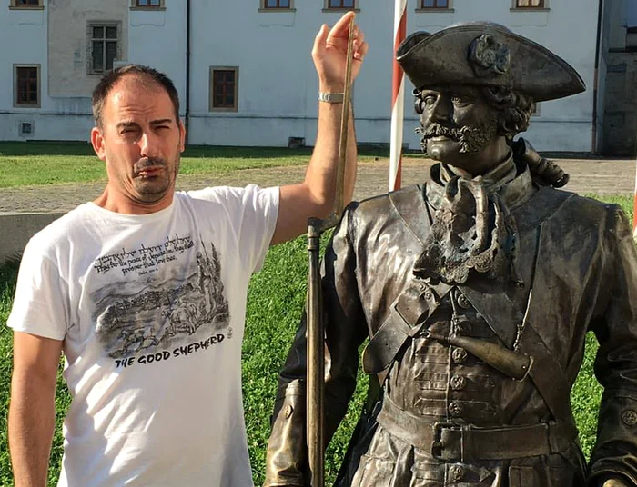 Pedagog-de-liceu-din-Oradea-reinut-pentru-agresiune-sexual-A-pipit-un-elev-n-sala-de-sport
