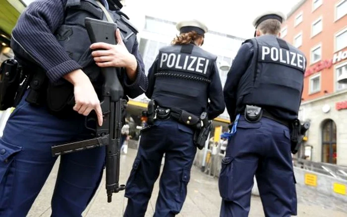 Percheziii-n-opt-landuri-germane-n-legtur-cu-micarea-extremist-Reich-Citizens