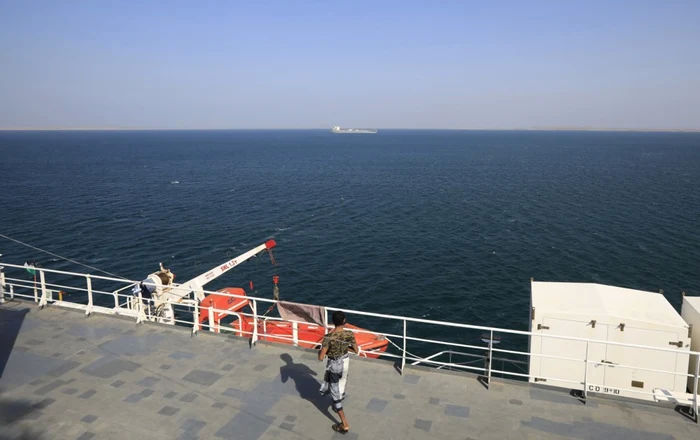 Petrolier-lovit-de-o-dron-n-largul-Indiei-SUA-Iranul-foarte-implicat-n-atacurile-houthi-asupra-navelor-comerciale
