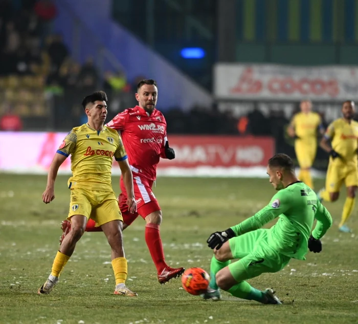 Petrolul-Dinamo-Gazdele-au-ntrerupt-seria-meciurilor-fr-victorie-oaspeii-la-primul-eec-dup-dou-victorii-succesive