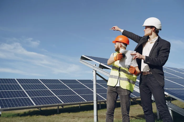 Piaa-de-fotovoltaice-accelerat-de-scumpiri-i-de-instabilitate