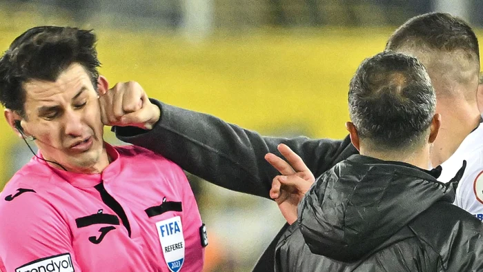 Preedintele-huligan-de-la-Ankaraguku-pedepsit-drastic-de-turci-Urmeaz-procesul-n-civil