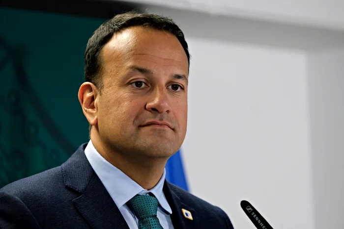 Premierul-irlandez-Leo-Varadkar-a-condamat-un-incediu-presupus-intenionat-la-un-hotel-pentru-solicitani-de-azil