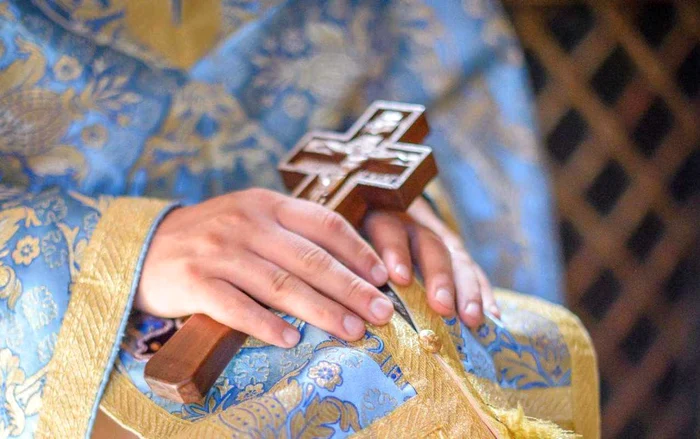 Preotul-care-a-refuzat-o-btrn-la-spovedanie-va-fi-pedepsit-Ce-sanciune-va-aplica-Arhiepiscopia-Tomisului-