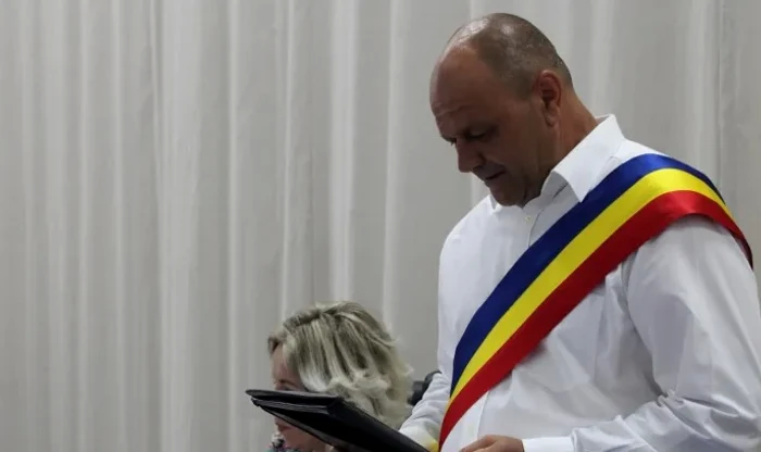 Primar-din-Gorj-acuzat-de-un-localnic-c-l-a-snopit-n-btaie-M-a-ameninat-aa-cum-e-n-campanie