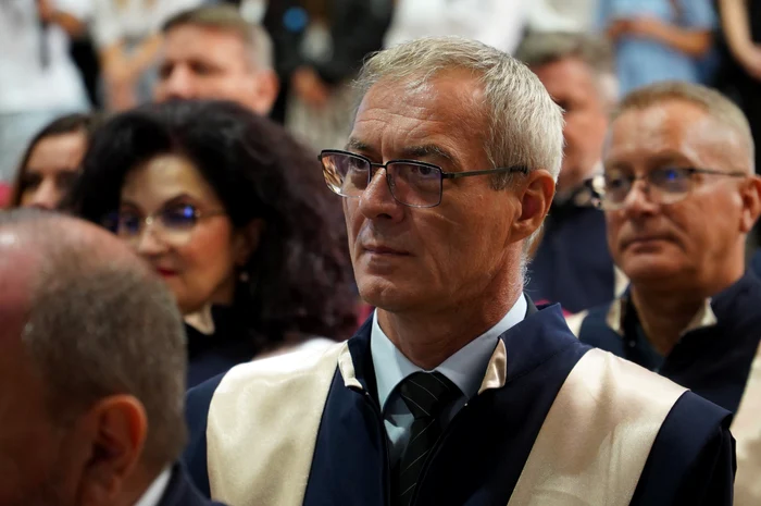 Profesor-universitar-din-Oradea-condamnat-pentru-fraud-cu-fonduri-europene-A-falsificat-i-semntura-rectorului