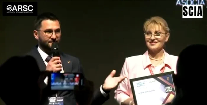 Proiect-al-grdinii-publice-din-Piatra-Neam-premiat-la-Gala-Smart-City-Industry-Awards-FOTO