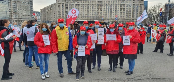 Protest-Sanitas-n-faa-ministerului-Muncii-Sindicalitii-cer-salarii-mai-mari