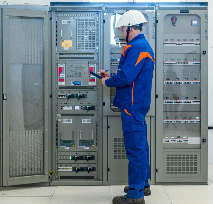 Reele-Electrice-lanseaz-o-licitaie-de-circa-53-milioane-de-lei-pentru-celule-de-medie-tensiune